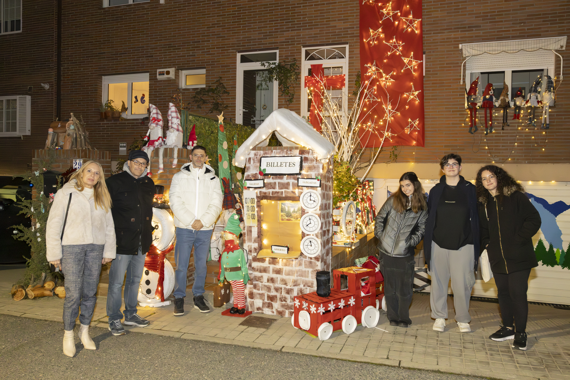 El Ayuntamiento publica los nombres de los ganadores del concurso de decoración navideña de viviendas de Tres Cantos 
