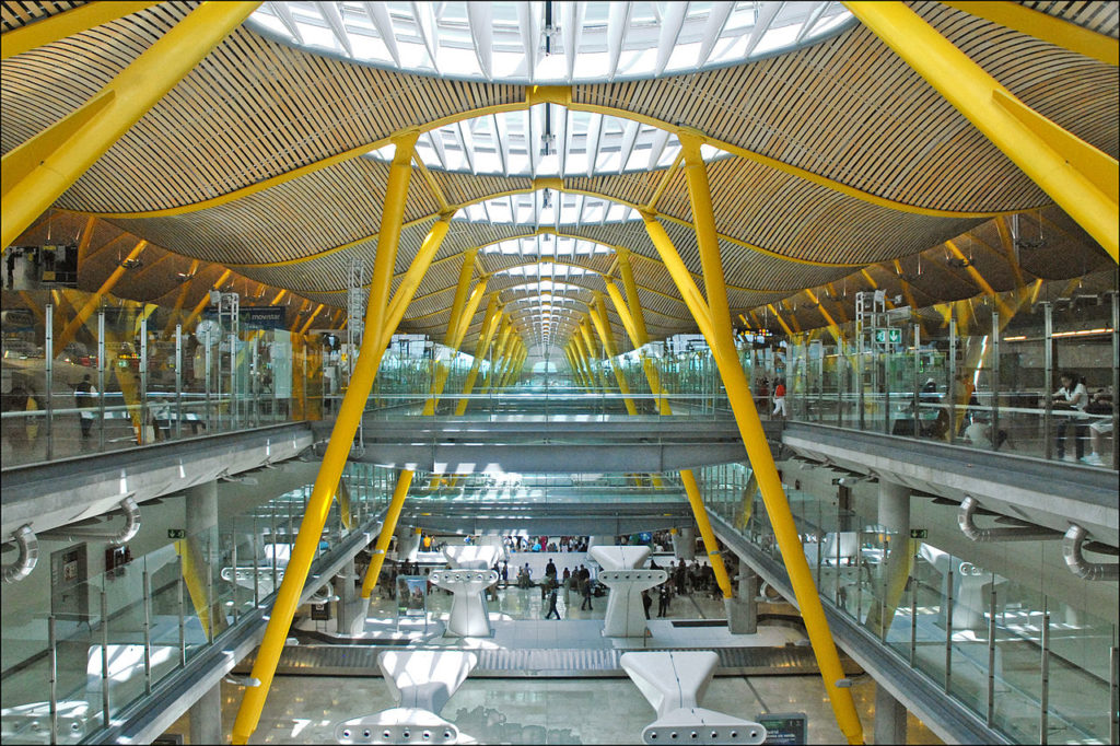España recibió 12,3 millones de pasajeros aéreos internacionales en agosto,
