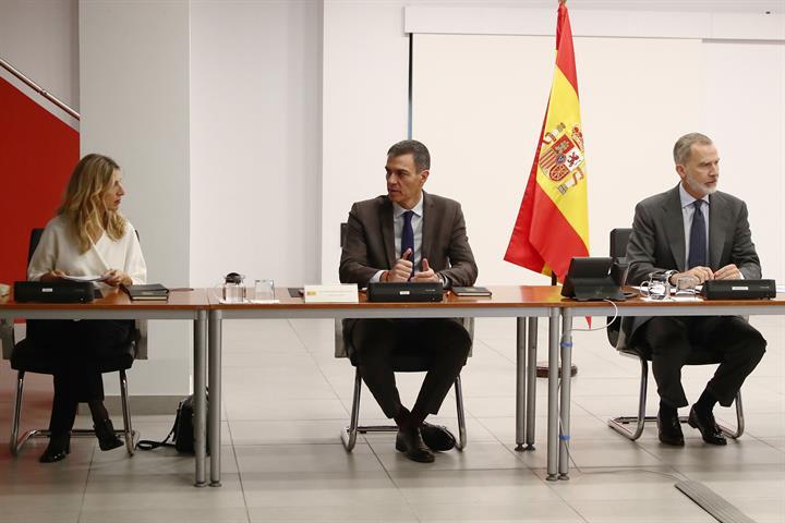 Constituidos cinco grupos de trabajo conjuntos Gobierno-Generalitat Constituidos cinco grupos de trabajo conjuntos Gobierno-Generalitat Valenciana