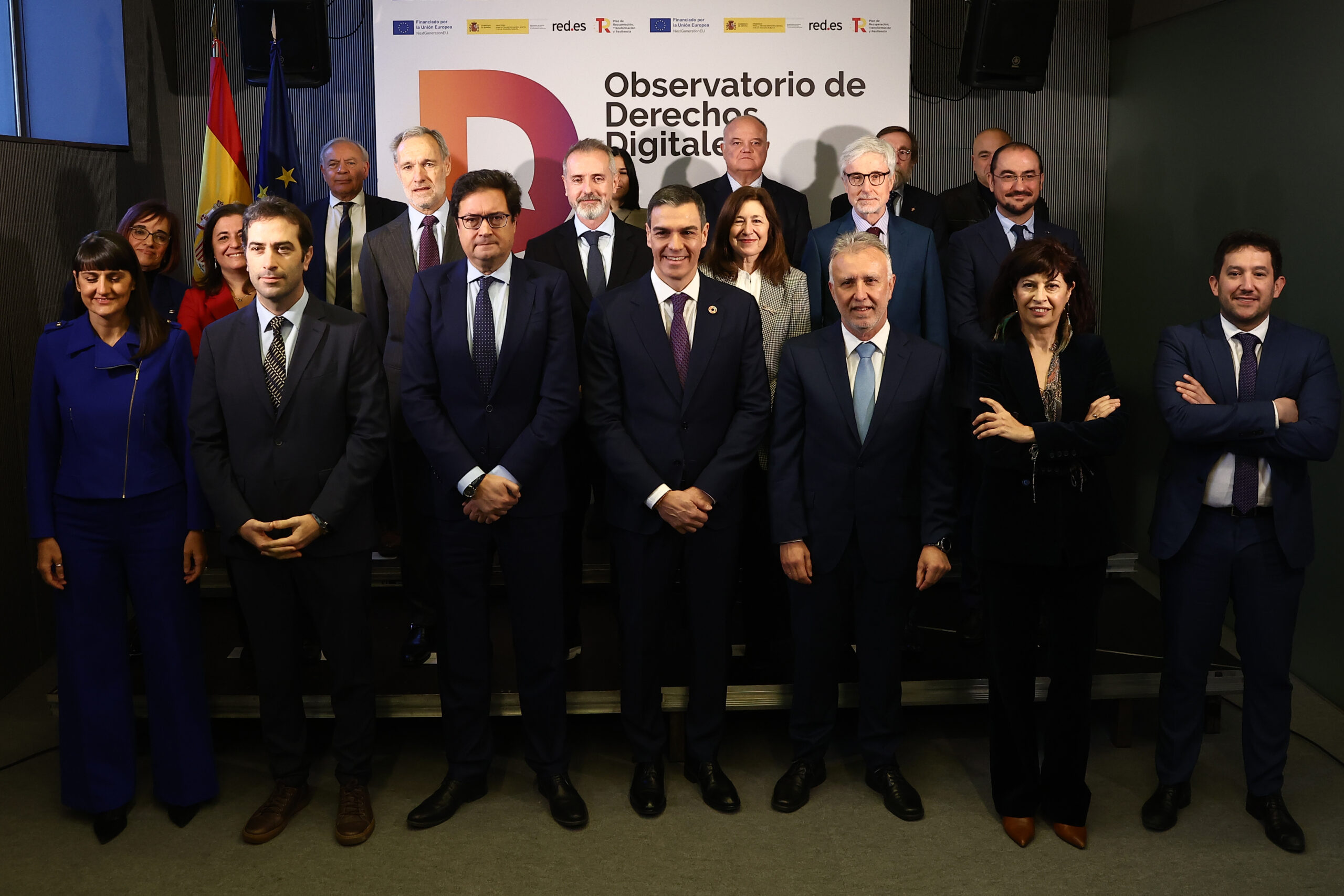 Pedro Sánchez y Oscar López presentan el Observatorio de Derechos Digitales