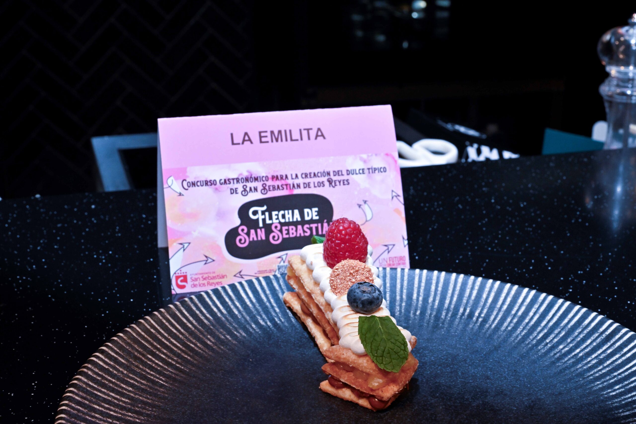 "La Emilita" gana el concurso del tradicional dulce local "Flecha de San Sebastián"
