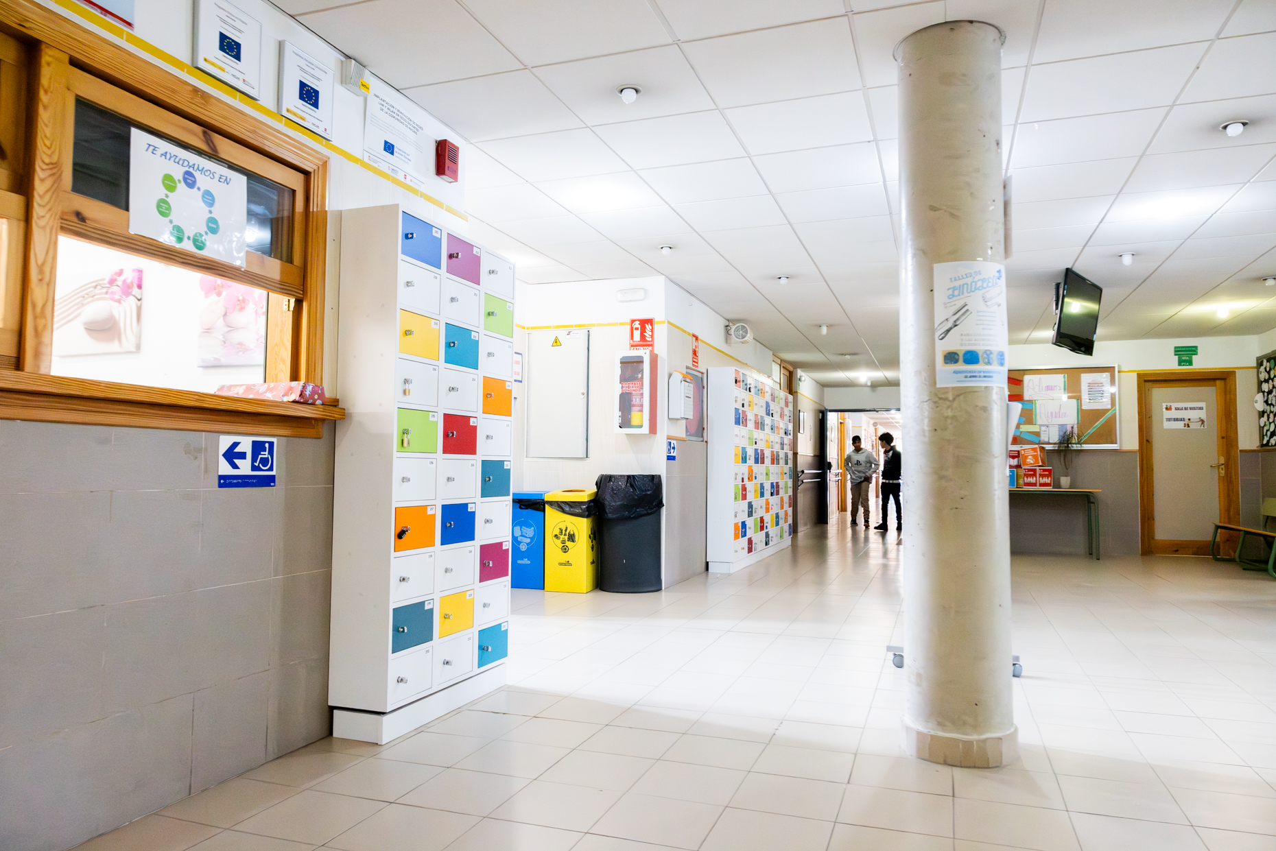Tres Cantos instala taquillas para móviles en jornada escolar