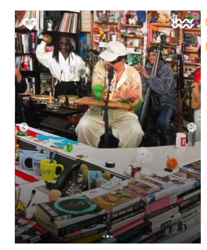 Bad Bunny sorprende en el Tiny Desk Concert
