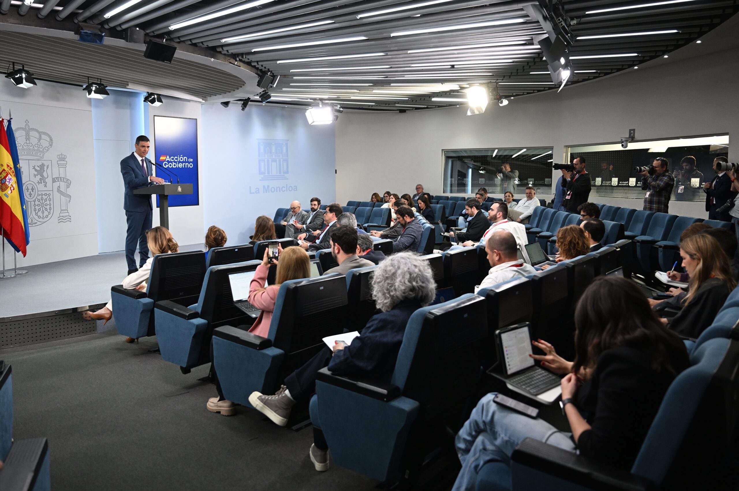 Pedro Sánchez: “Vamos a llegar hasta el final y a exigir responsabilidades a los operadores privados"