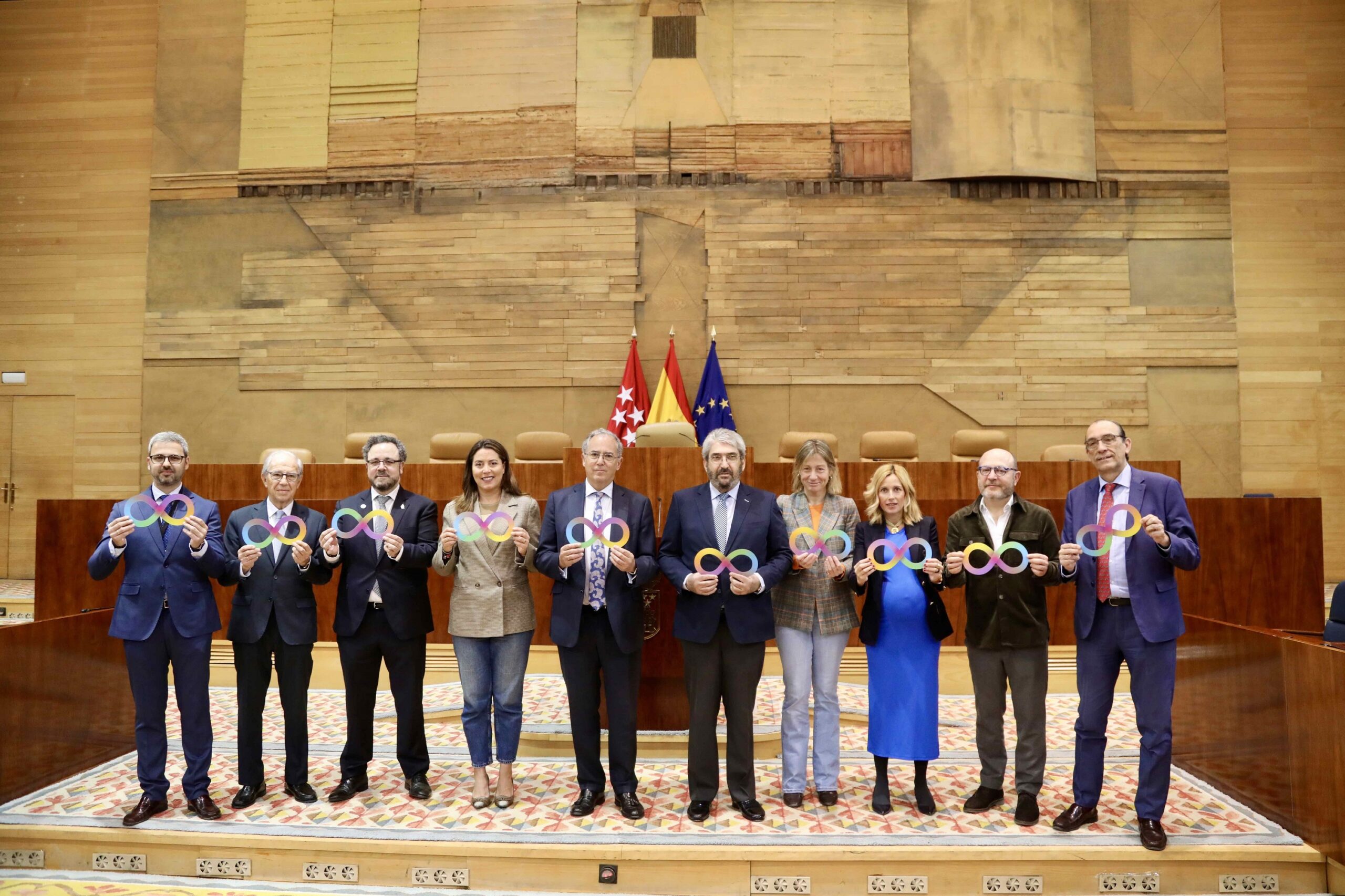 Alcobendas recibe el reconocimiento por su labor sociocomunitaria en favor del autismo
