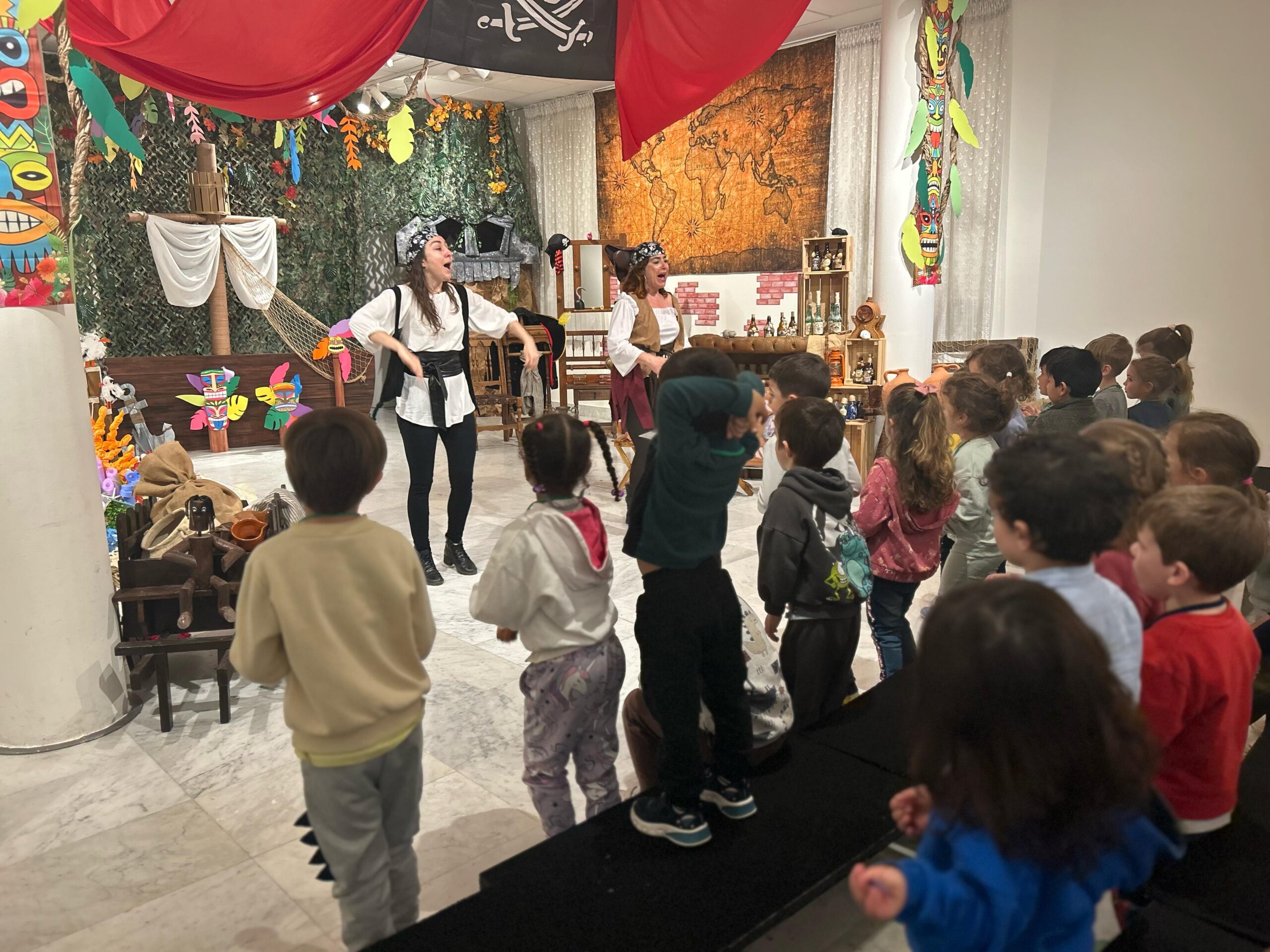Escolares de Infantil y Primaria disfrutan del programa Cuento Tres Cantos
