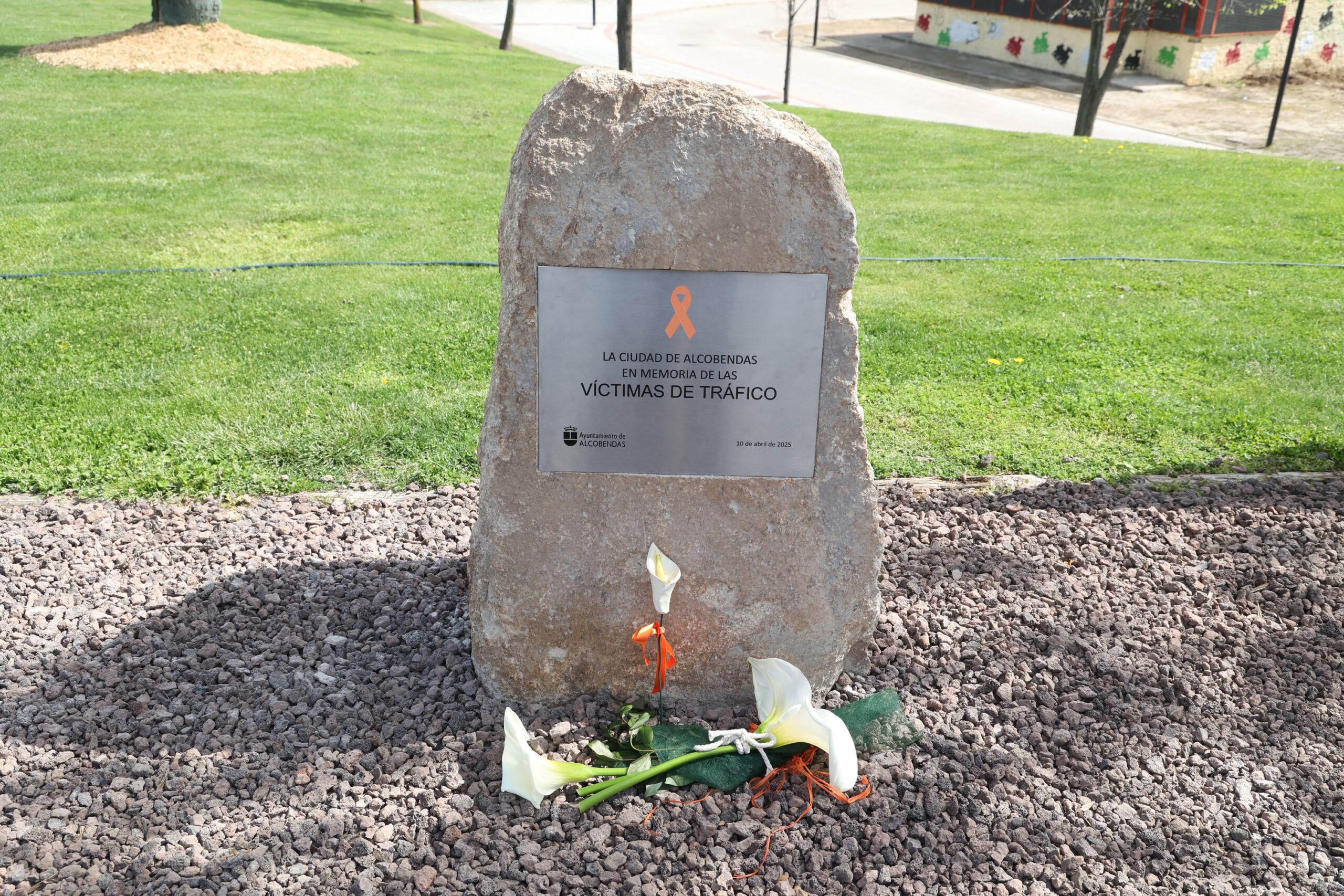 Alcobendas inaugura monumento en memoria a las víctimas de tráfico