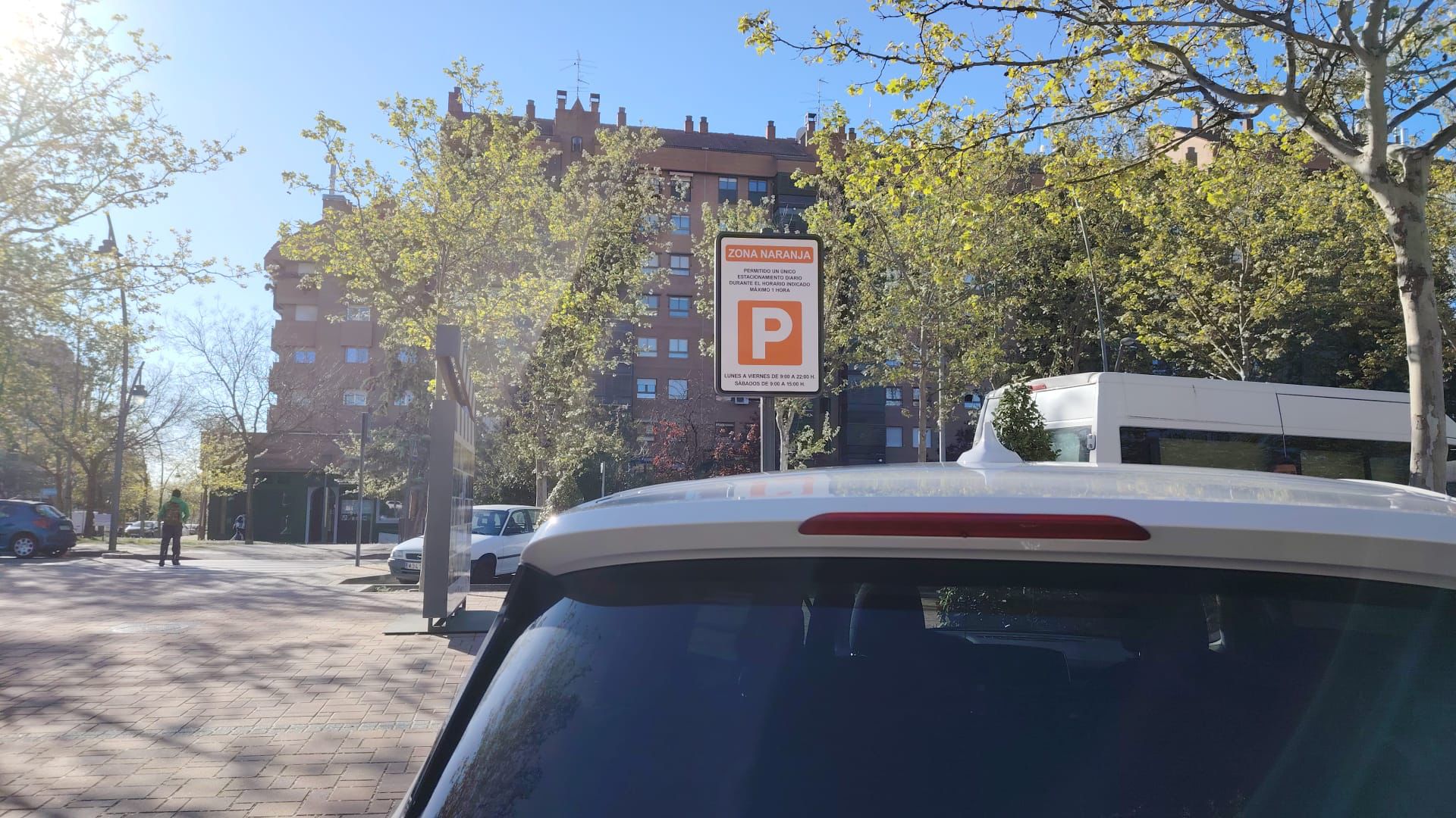 Tres Cantos activa la zona naranja de estacionamiento regulado