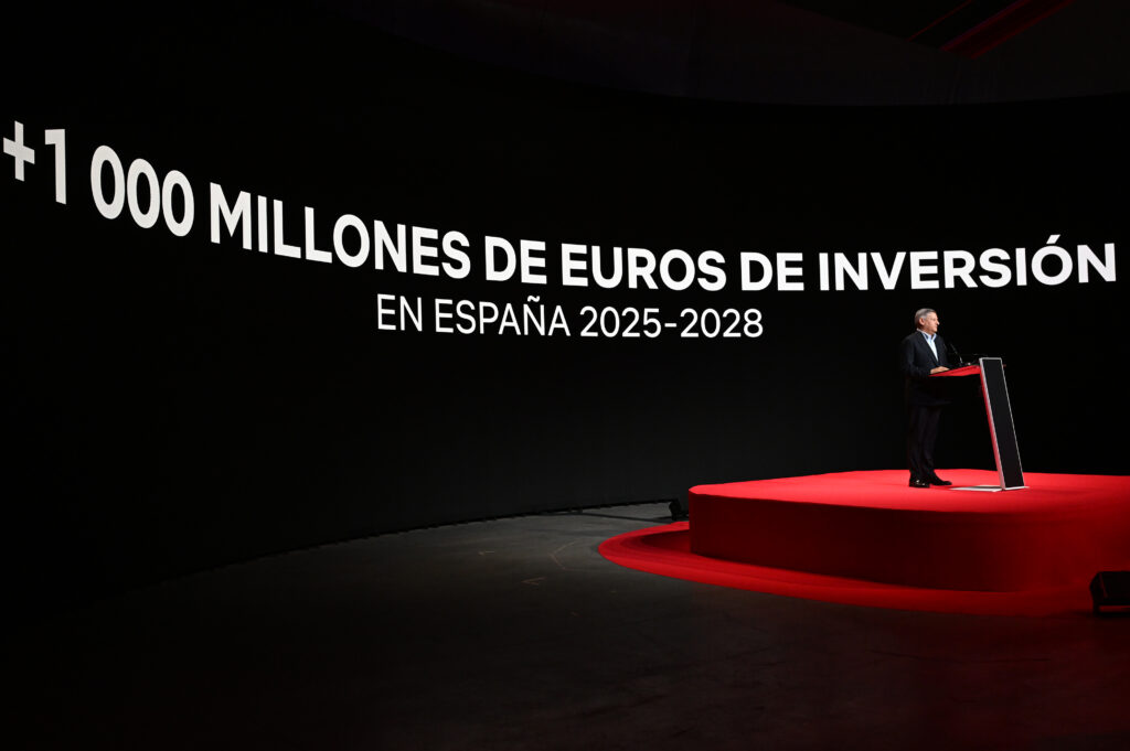 Pedro Sánchez visita las instalaciones de Netflix por su 10º aniversario en España
