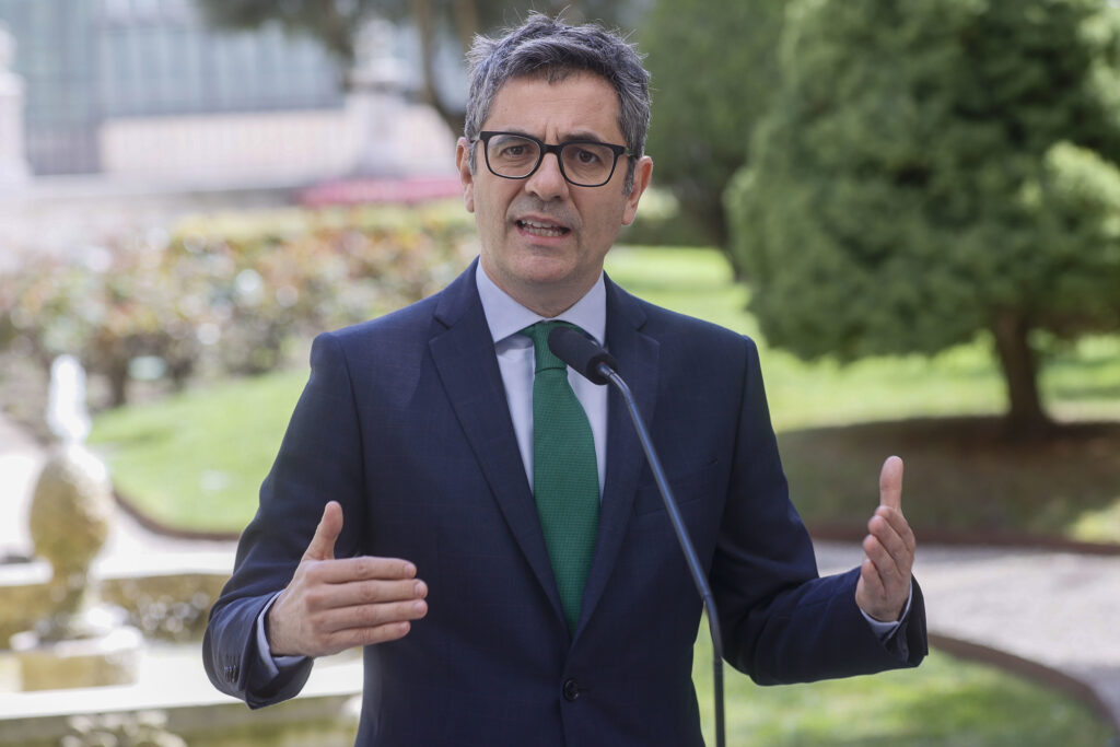 Félix Bolaños presenta las becas SERÉ 2025