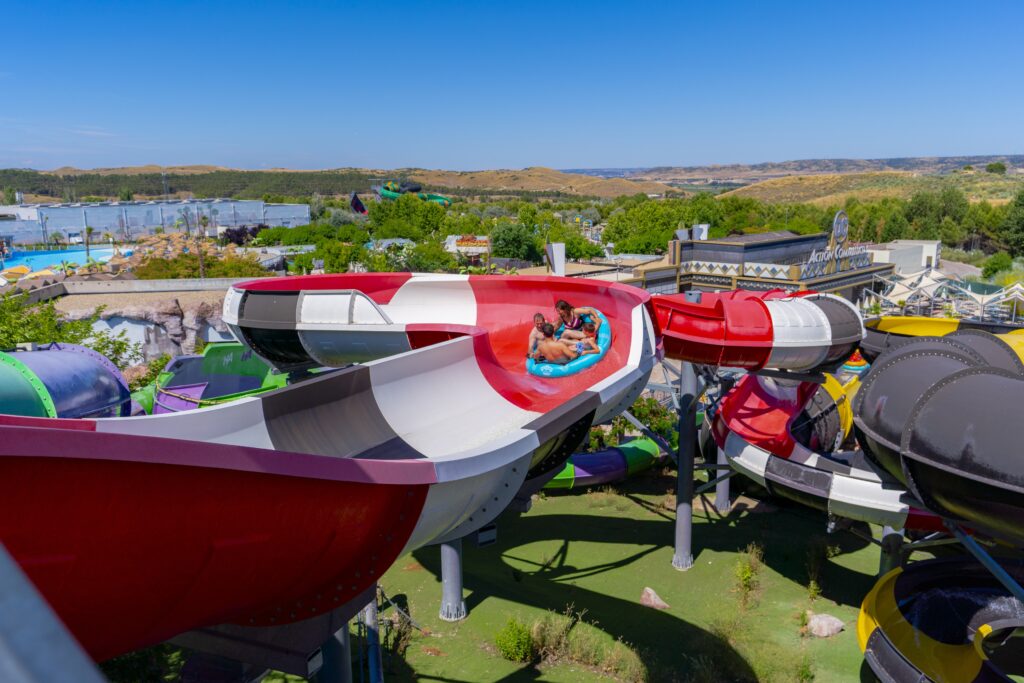 Parque Warner Beach inaugura su temporada de verano