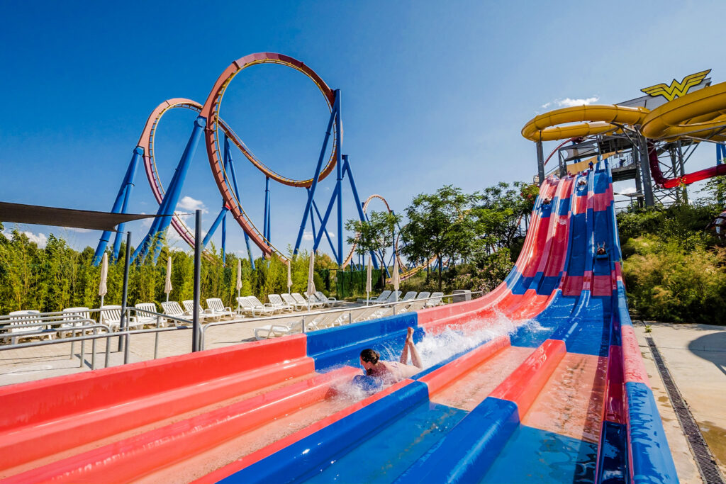 Parque Warner Beach inaugura su temporada de verano