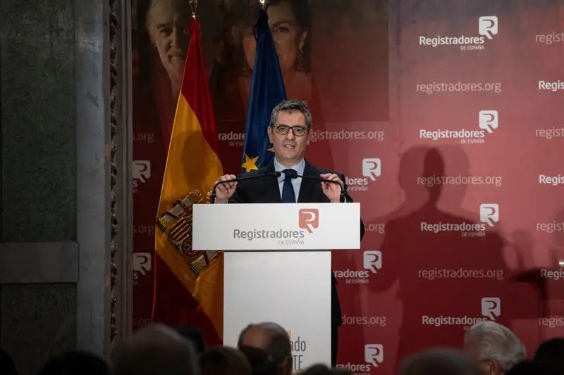 Gobierno prorroga cuatro años Convenio con Colegio de Registradores