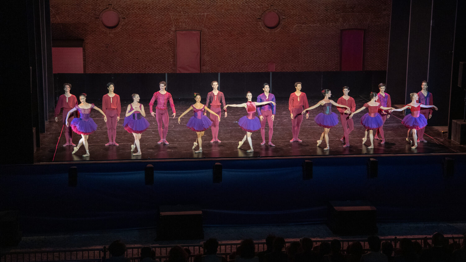 Junior Ballet Ópera de París debutó anoche en Veranos de la Villa Madrid
