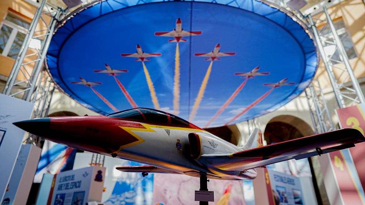 40 años de La Patrulla Águila suma más de 17.000 visitantes en la Real Casa de Correos