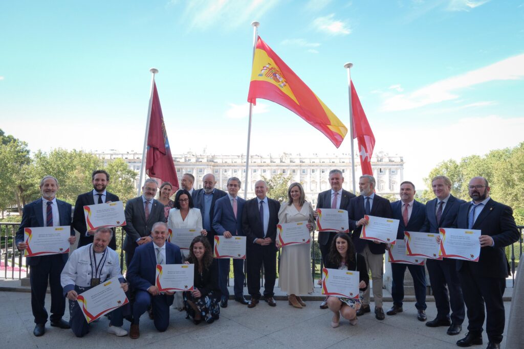 Ministerio Turismo entrega diplomas a diez Fiestas de Interés Turístico Nacional e Internacional