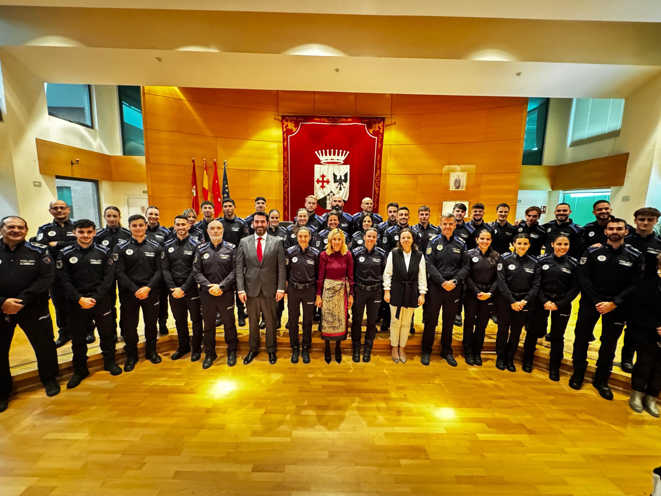 lcobendas da la bienvenida a 32 nuevos policías en prácticas
