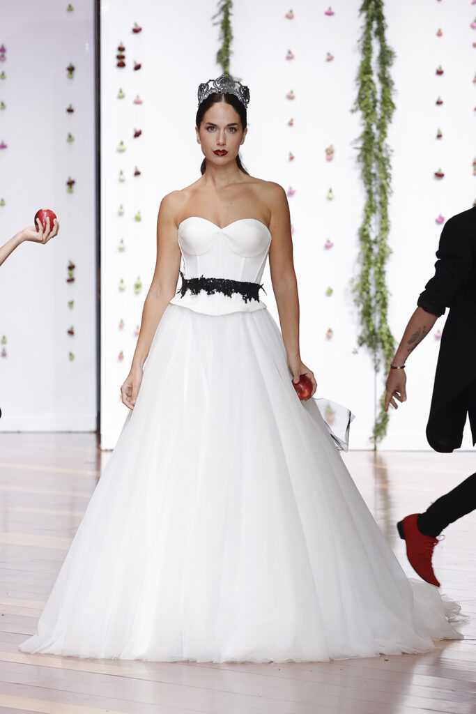 Jordi Dalmau Presenta en Madrid su nueva colección Snow White