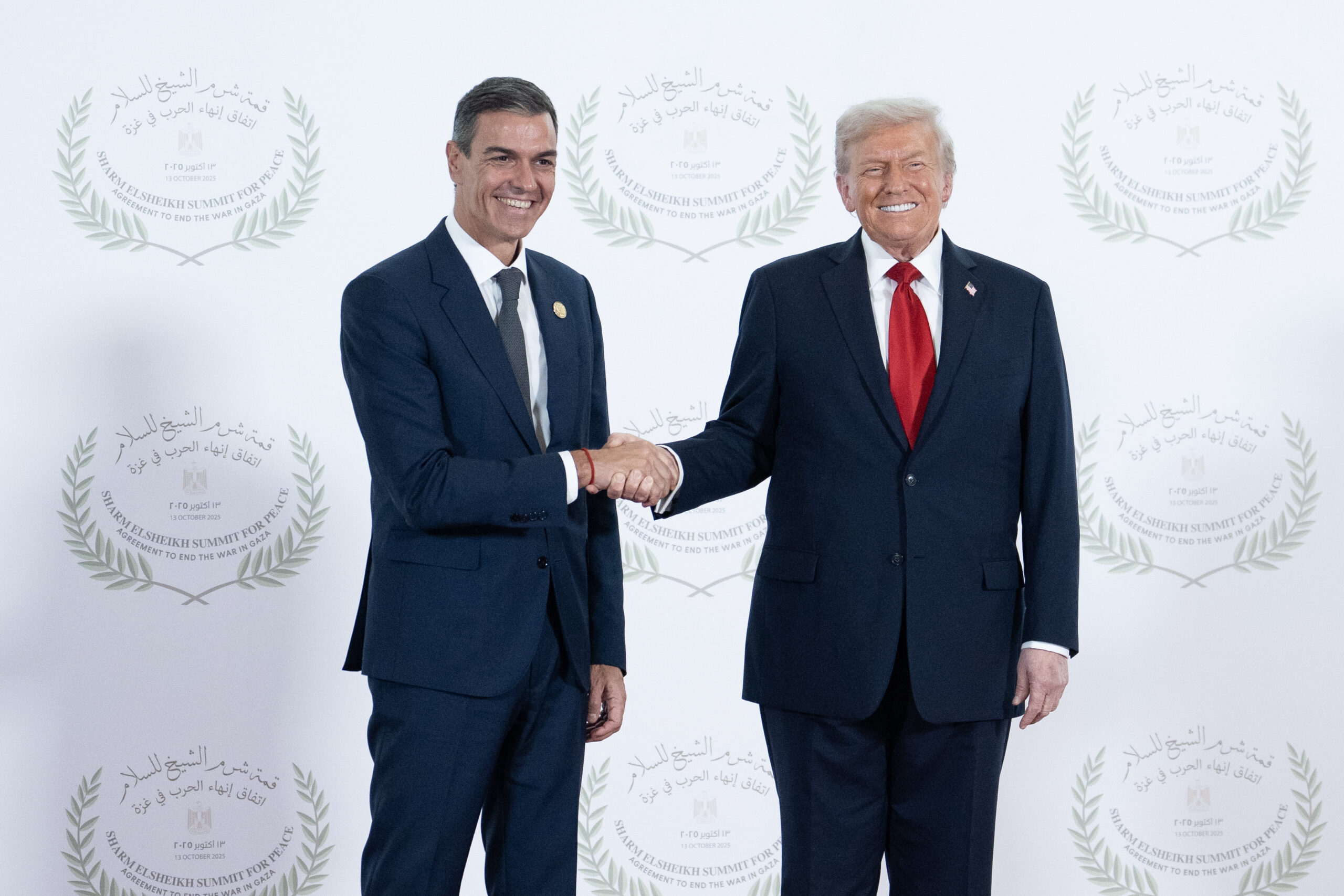Presidente Gobierno asiste en Egipto firma Plan de Paz para Oriente Próximo