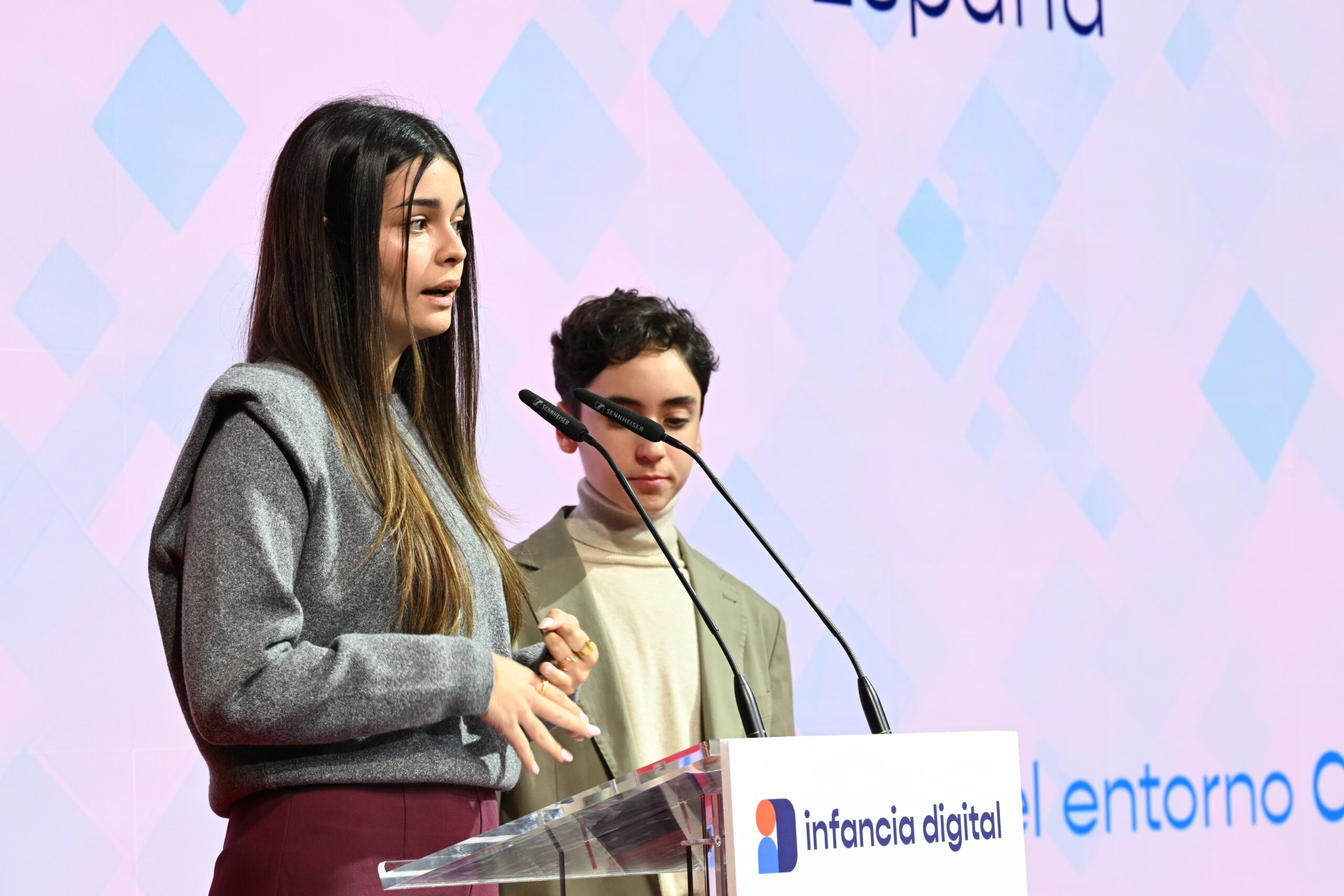 Pedro Sánchez pide consenso para aprobar Ley Protección de Menores en el Entorno Digital