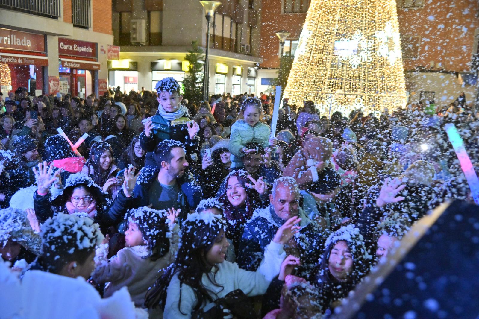 Alcobendas se ilumina por Navidad con 1,8M de bombillas