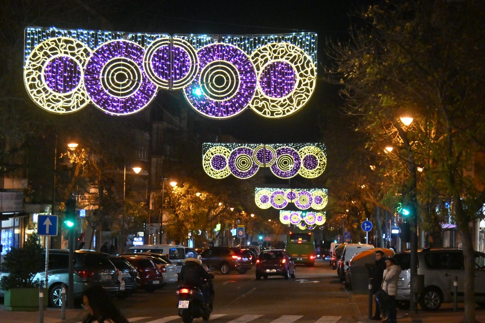 Alcobendas se ilumina por Navidad con 1,8M de bombillas