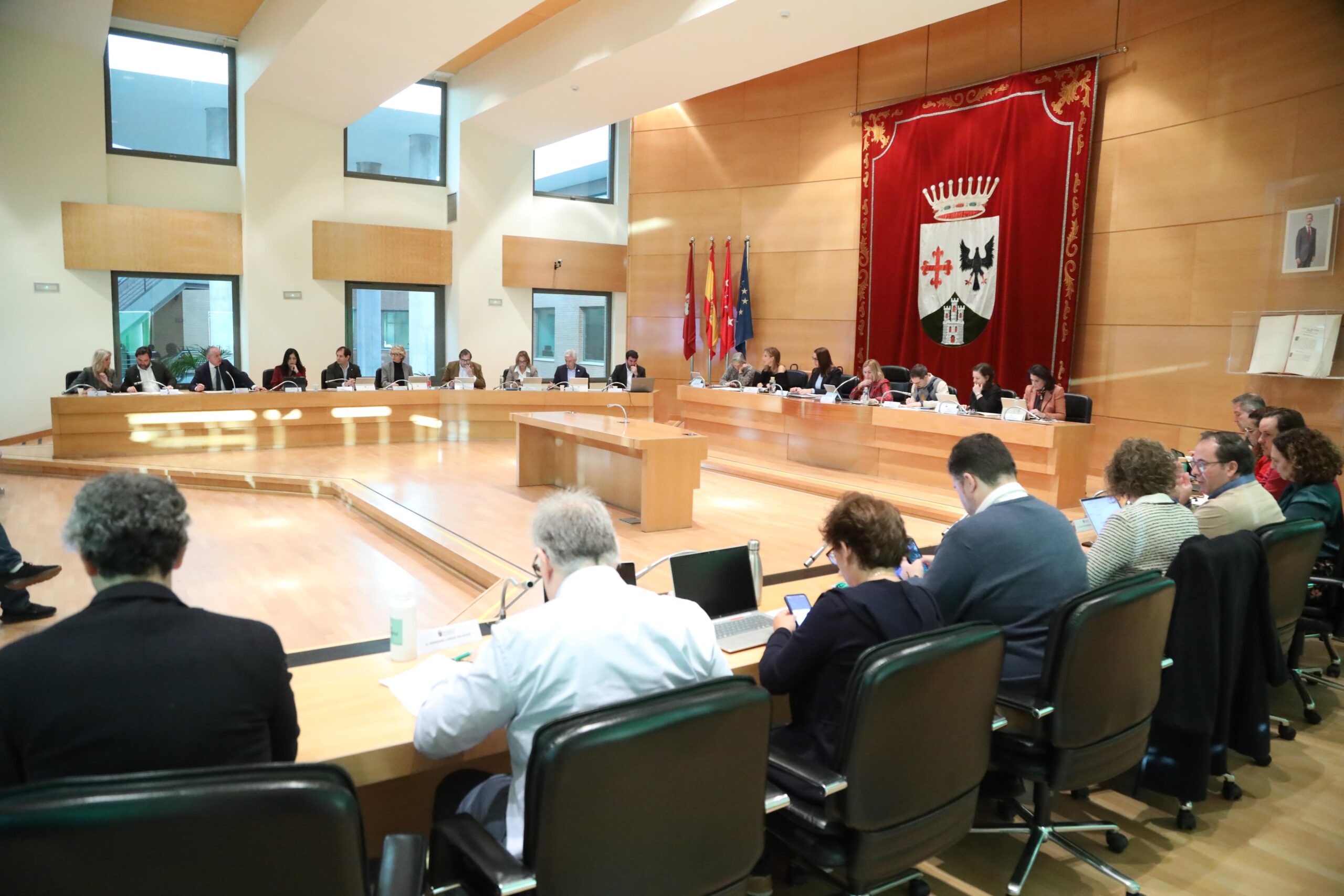 Pleno Alcobendas aprueba Operación Asfalto y Plan Infancia y Adolescencia