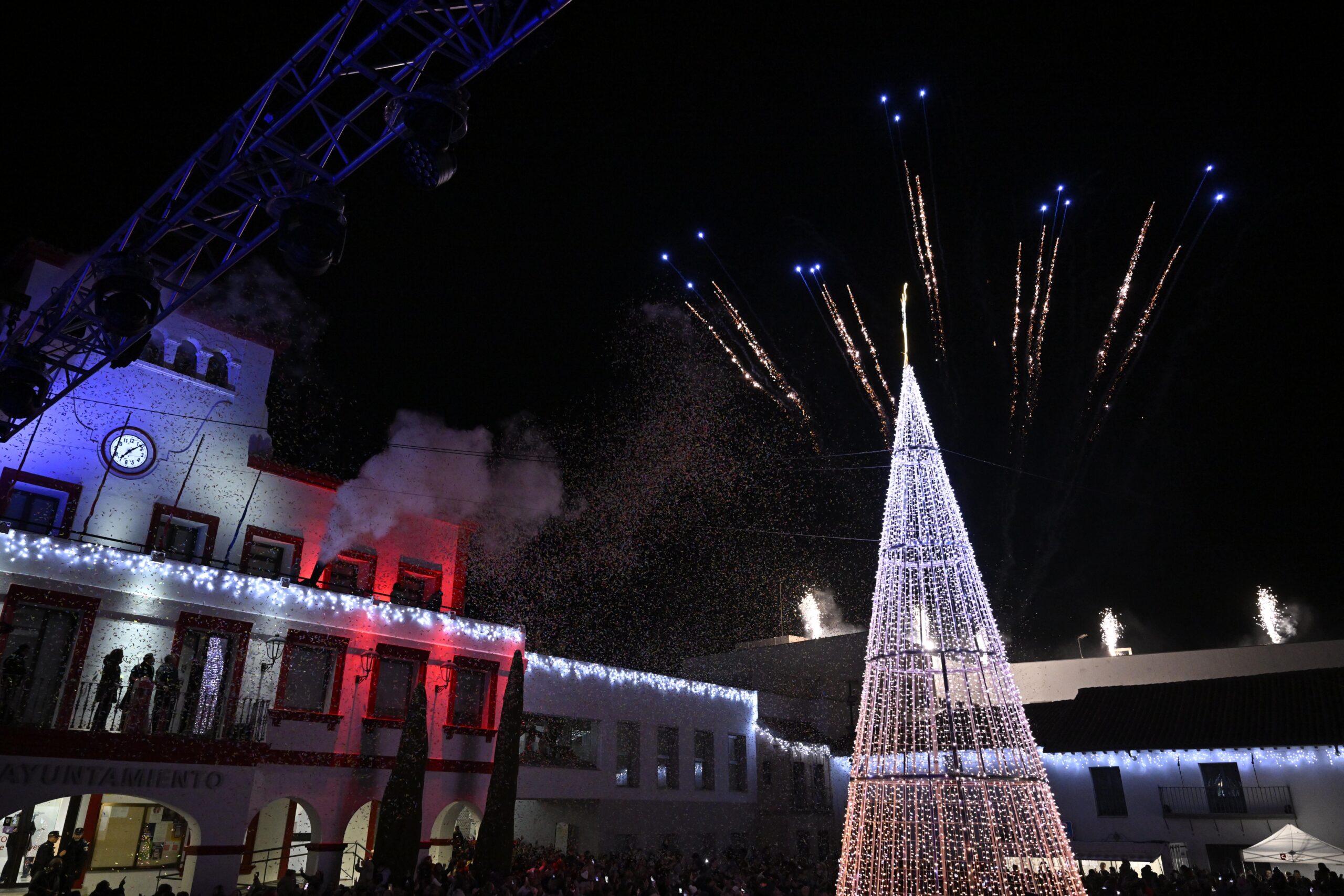 David Bustamante inaugura en Sanse el encendido y el programa de Navidad