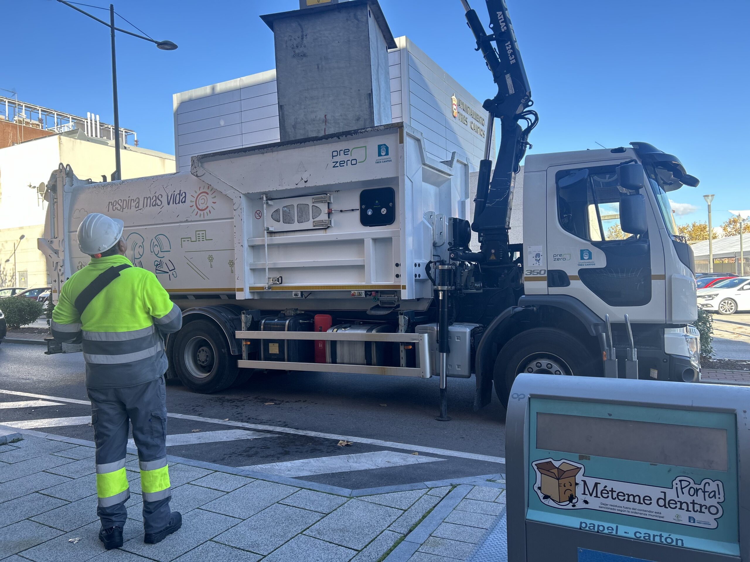 Tres Cantos refuerza el reciclaje en Navidad "Cada cosa en su lugar"