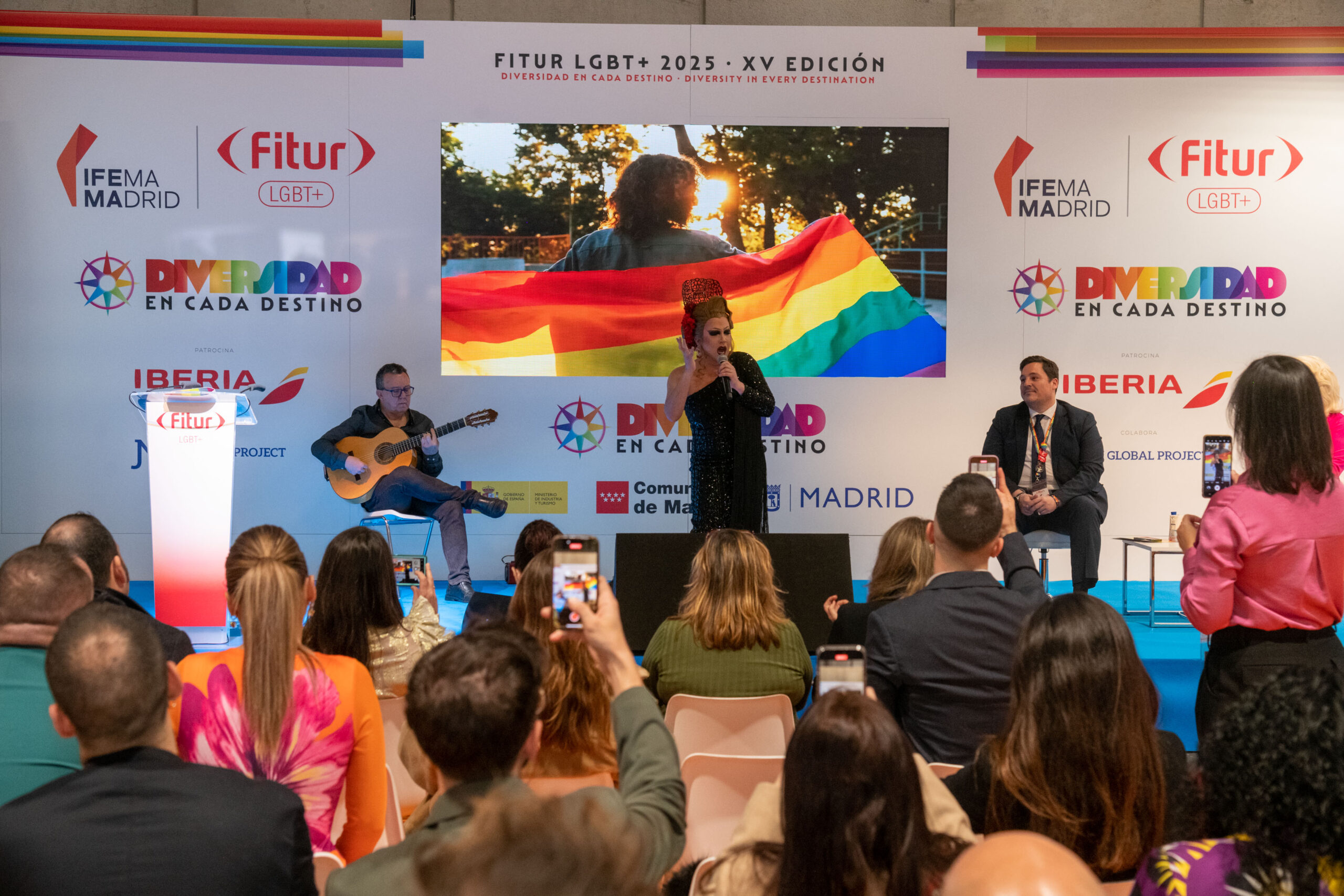 Destinos inclusivos y eventos del turismo diverso en FITUR LGBT+