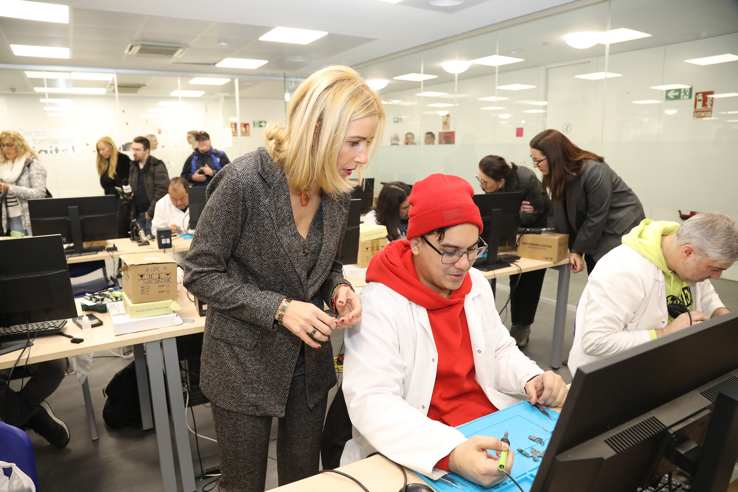 Alcobendas inaugura un nuevo Centro de Formación Digital con 1.000 plazas