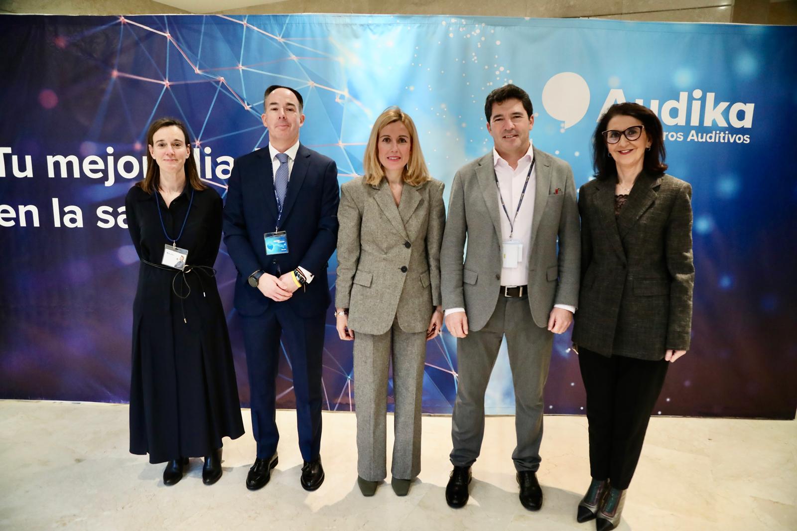 Alcaldesa Alcobendas visita la empresa Audika España