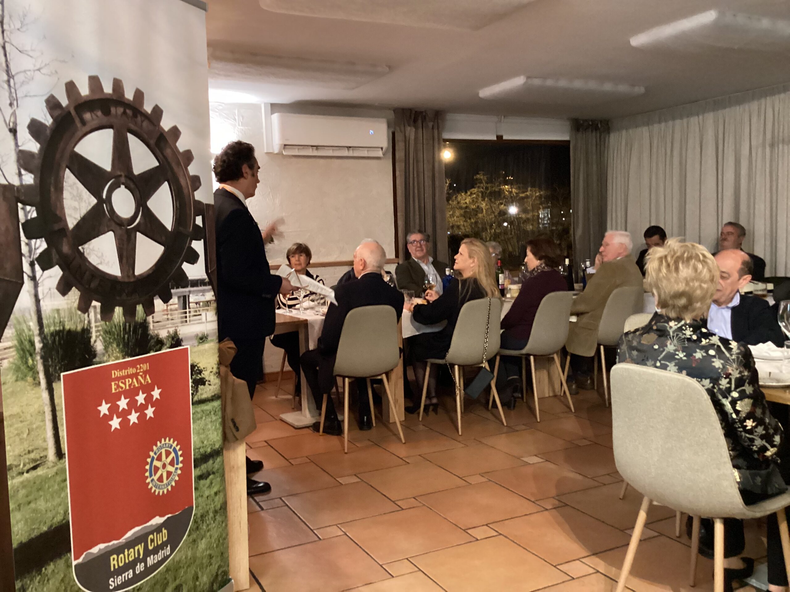 Rotary Club Sierra de Madrid recibe al Gobernador en Colmenar Viejo