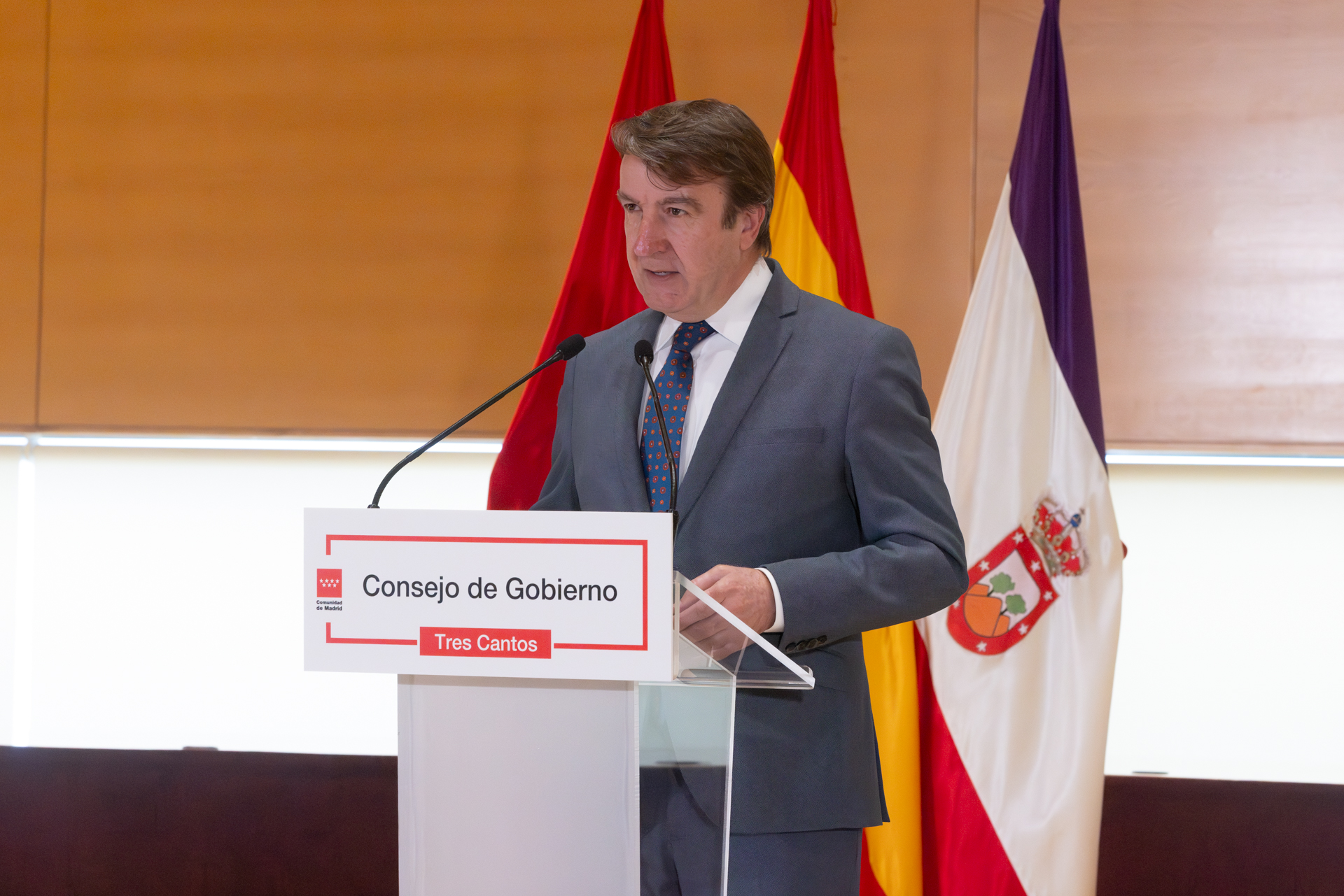 Díaz Ayuso preside en Tres Cantos el Consejo de Gobierno