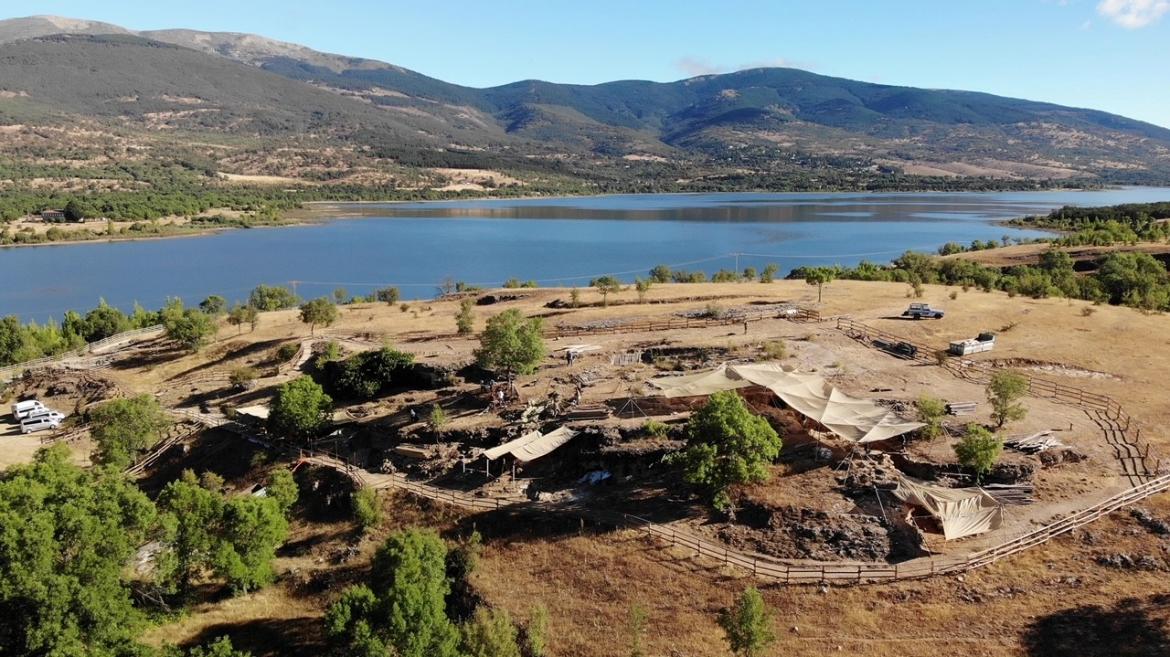 CAM organiza visitas guiadas a los Yacimientos Valle de los Neandertales
