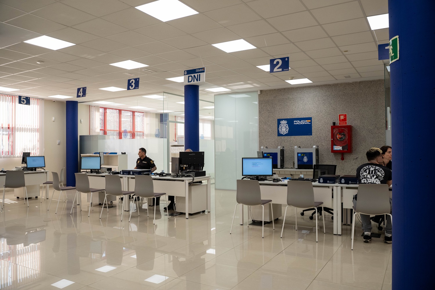Inaugurada oficina para tramitar DNI, Pasaporte y NIE en Colmenar Viejo