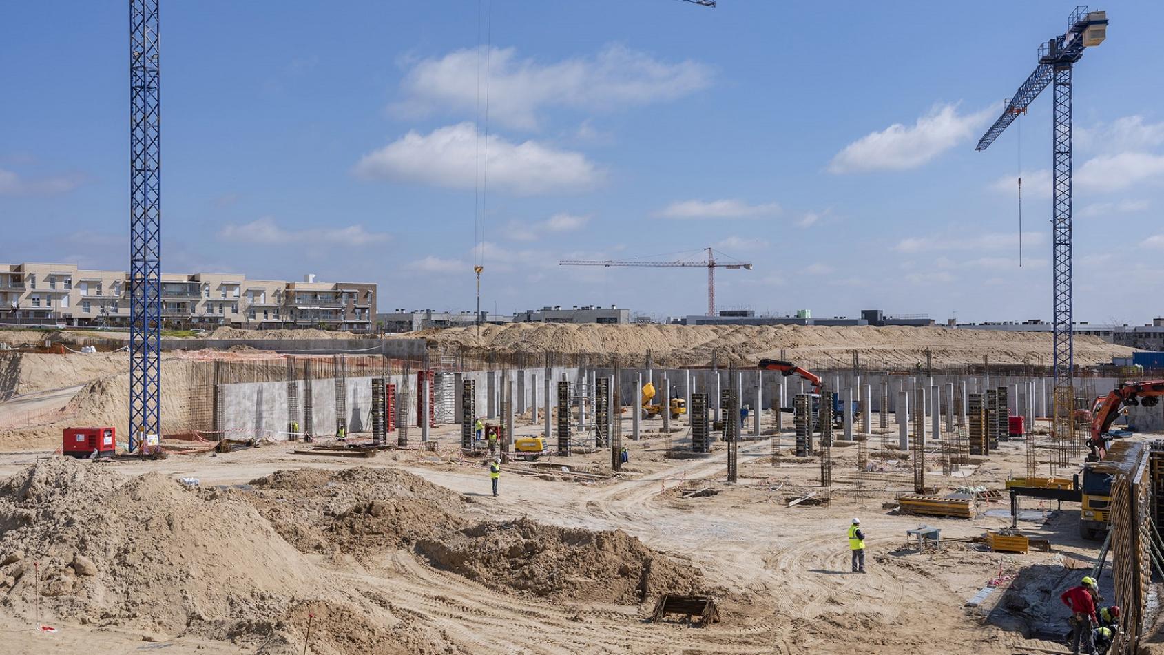 CAM moviliza 500M€ para construir 10.000 viviendas protección pública