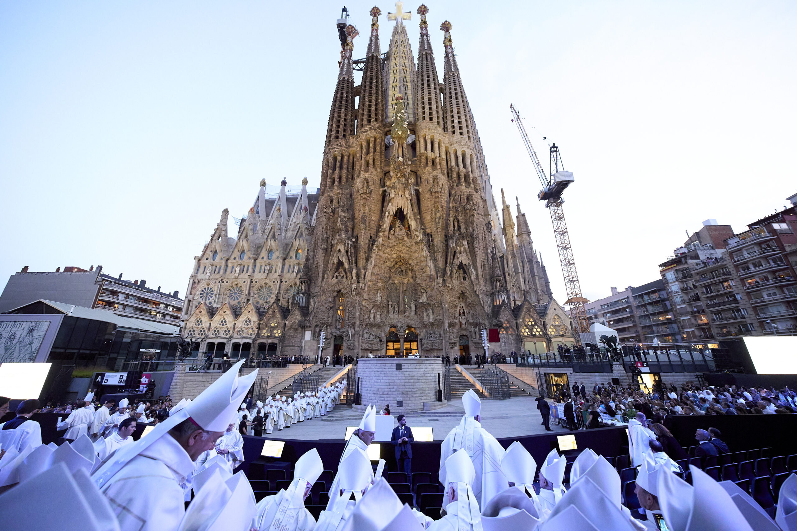 León XIV preside la Santa Misa en la Basílica Sagrada Familia de Barcelona