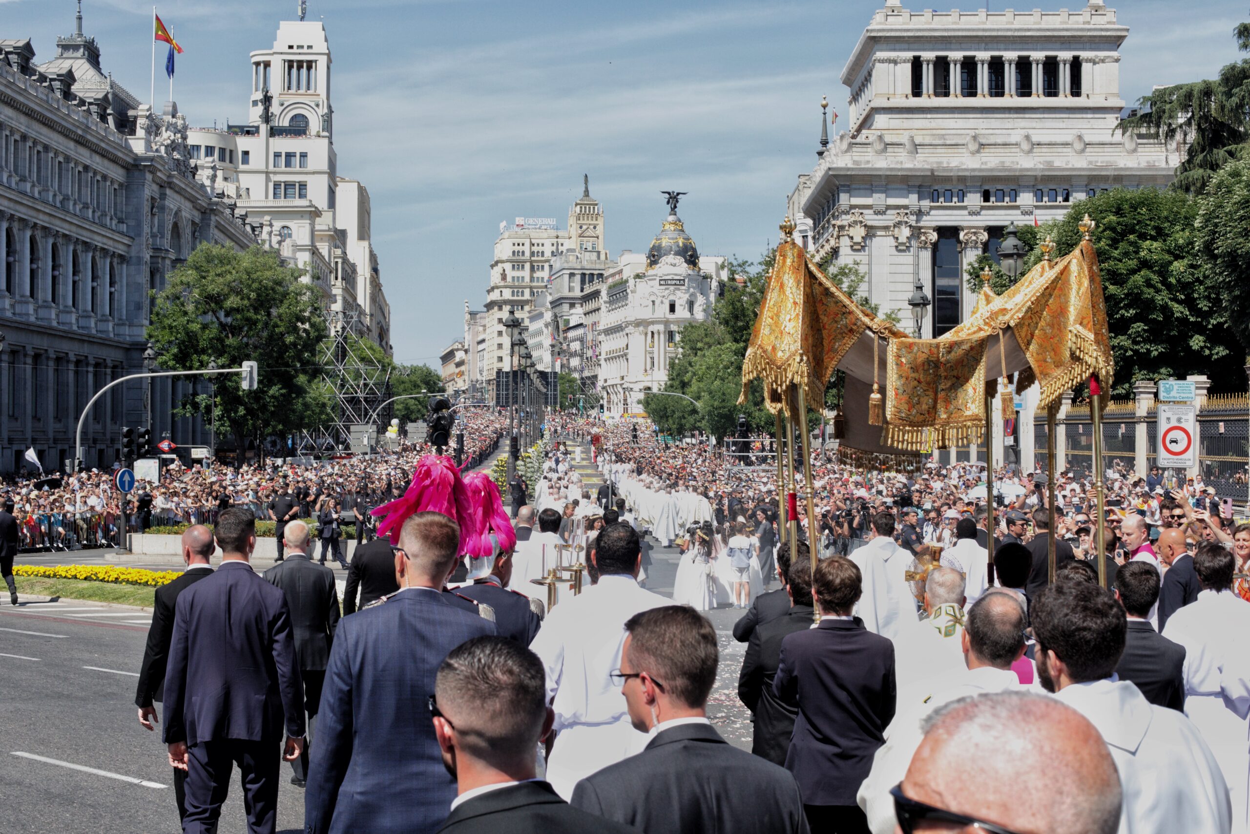 León XIV preside la celebración del Corpus ante 1,5 millones de personas