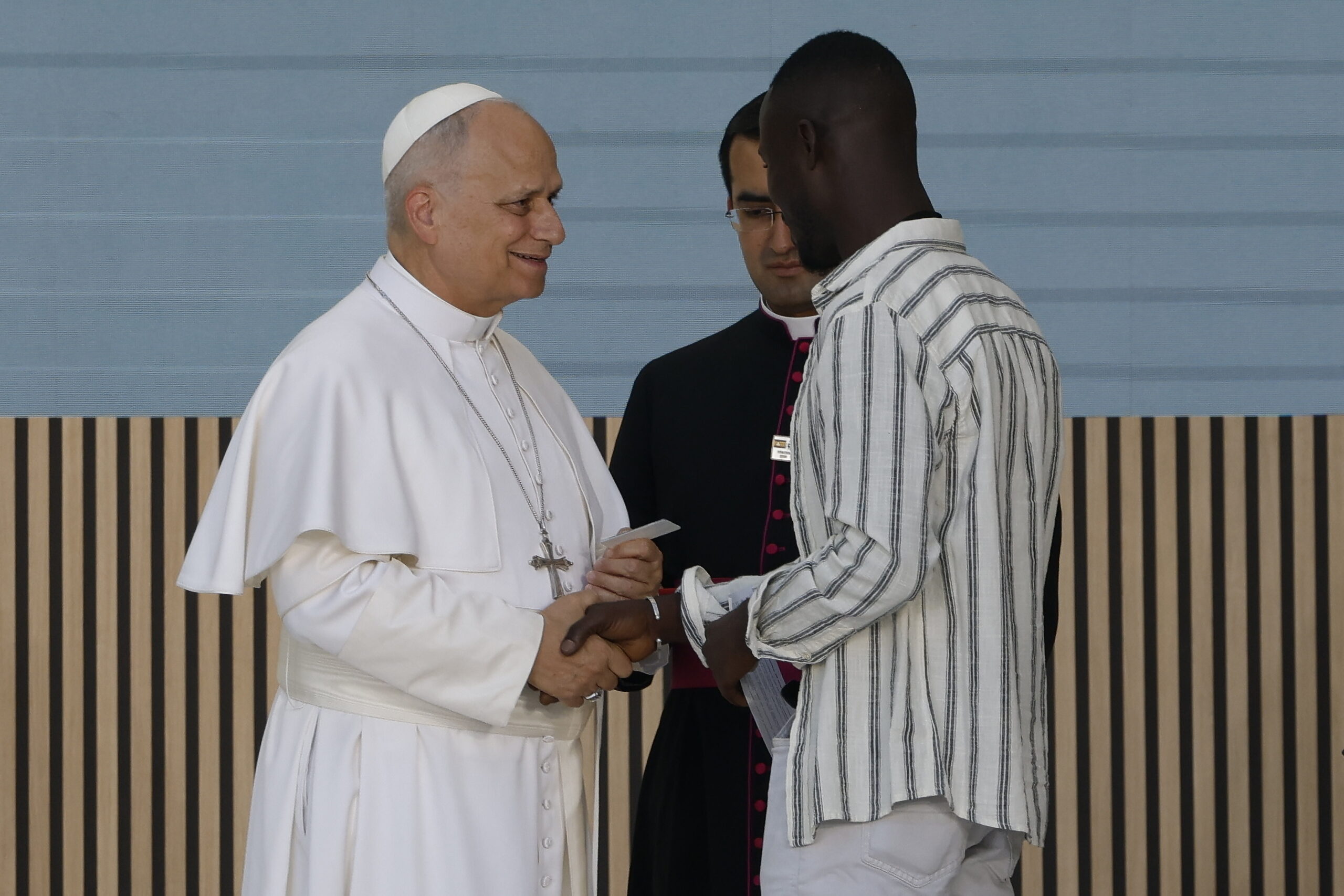 Papa León XIV visita el CEDIA "La caridad no admite demoras"
