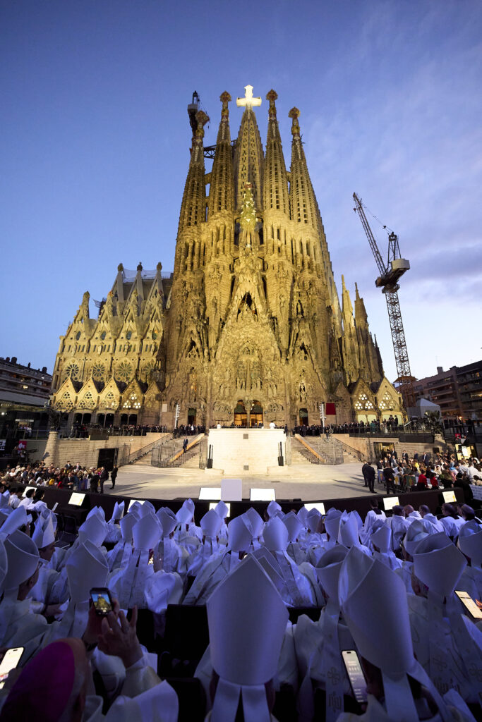 León XIV preside la Santa Misa en la Basílica Sagrada Familia de Barcelona