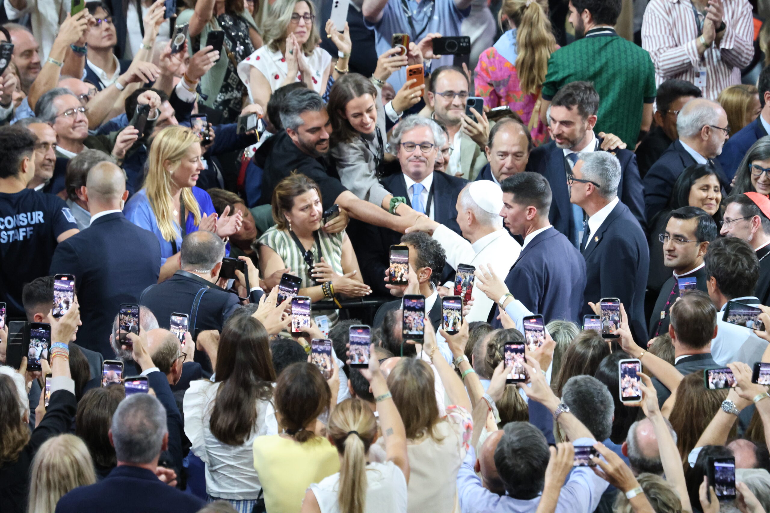El mensaje de León XIV: “La Iglesia anhela tejer redes y dialogar con el mundo contemporáneo”