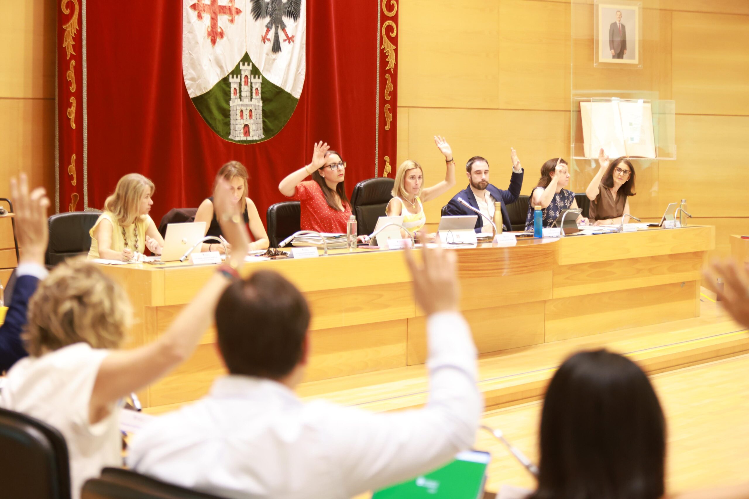 Alcobendas condena la corrupción del Gobierno central y apoya la convocatoria de elecciones generales