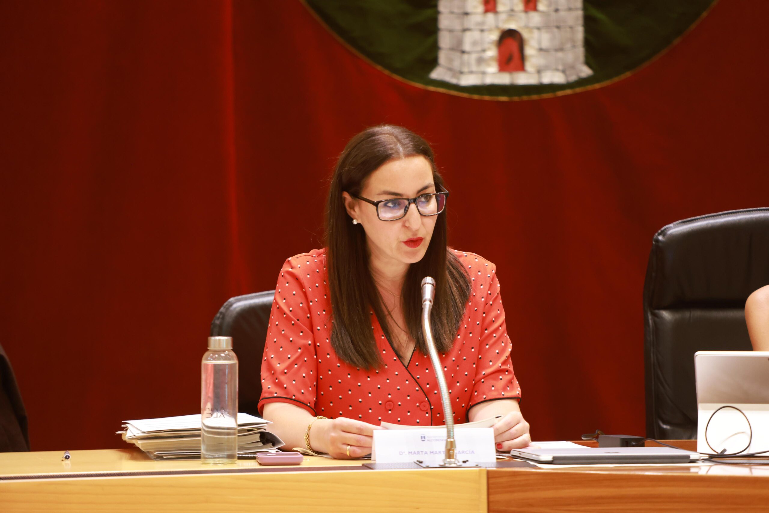 Alcobendas condena la corrupción del Gobierno central y apoya la convocatoria de elecciones generales