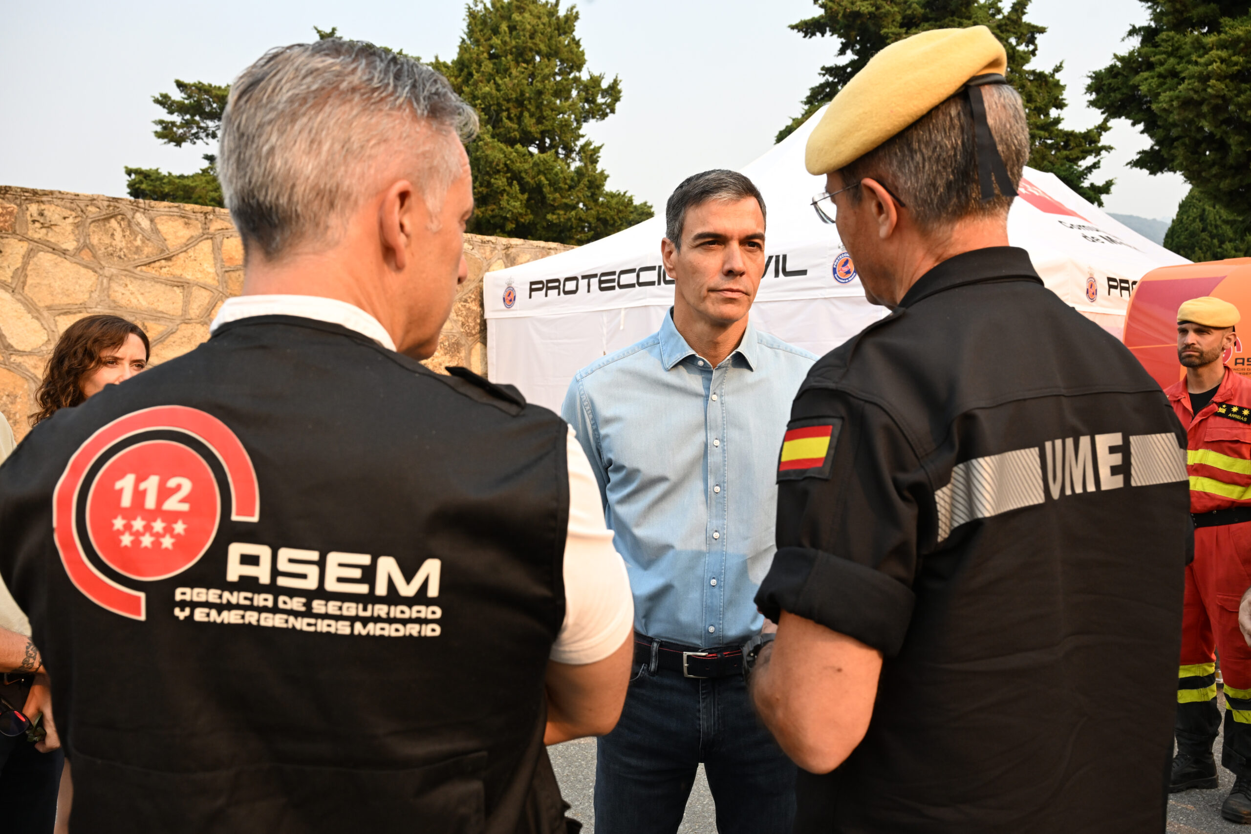 Pedro Sánchez visita la zona afectada por los incendios forestales de Madrid