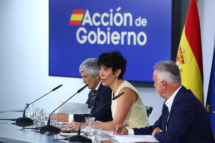 Gobierno refuerza la coordinación de las actuaciones para recuperar la normalidad en Ceuta