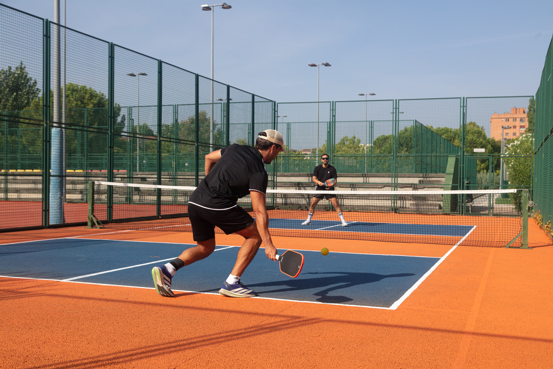 Tres Cantos renueva las pistas de tenis de Embarcaciones y abre una nueva de pickleball