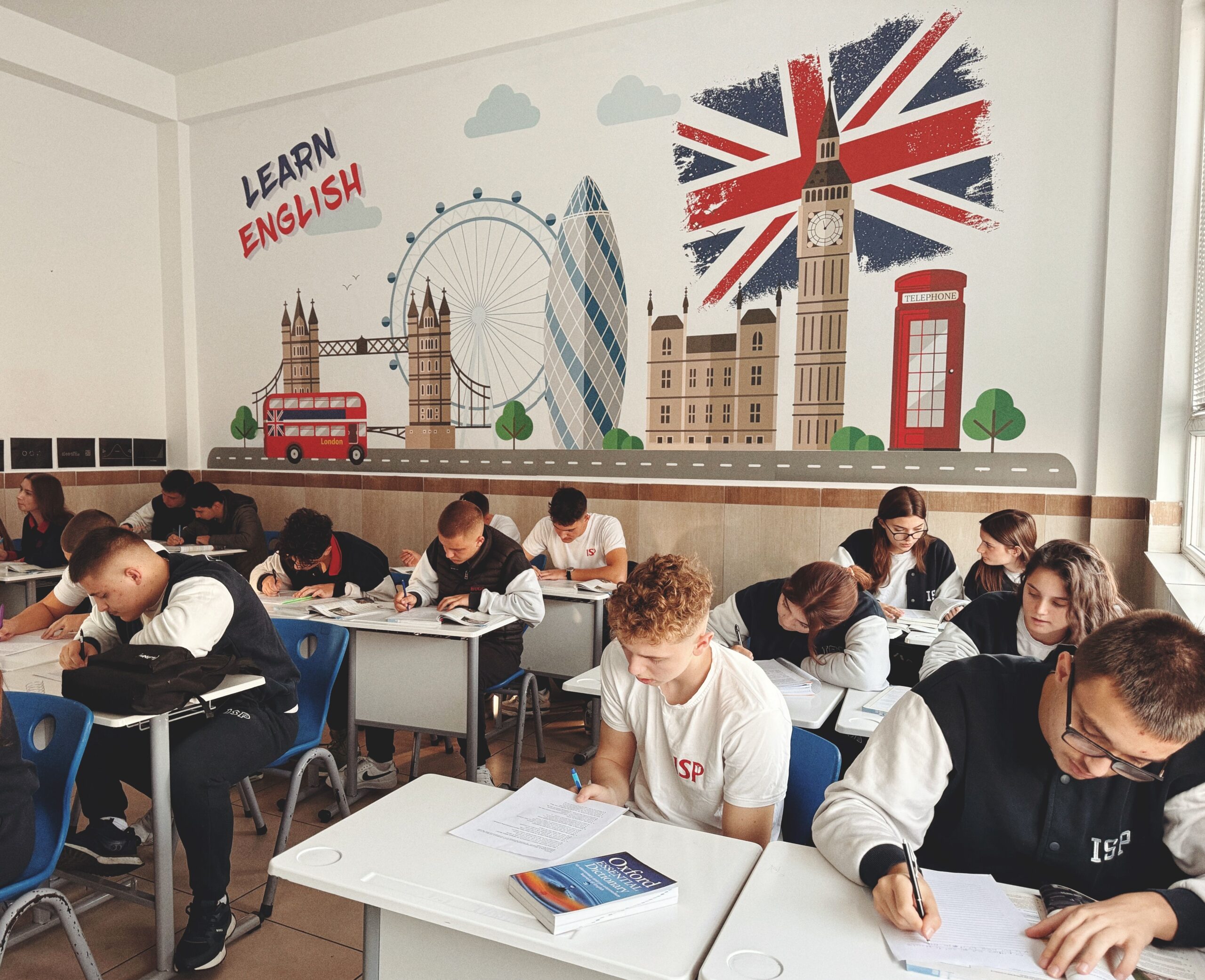 Escuela Municipal de Idiomas Tres Cantos duplica oferta a 300 plazas