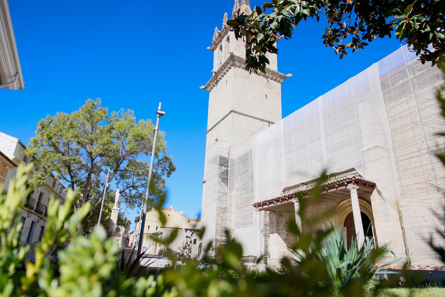 Finalizan las obras del entorno de la Basílica la Asunción de Colmenar Viejo