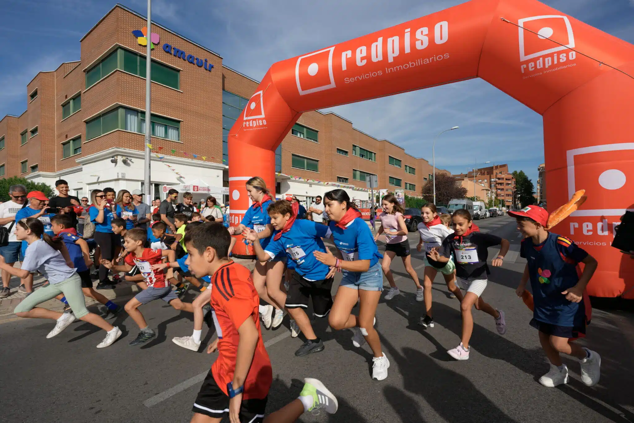 200 personas han participado en las carreras VI Milla de Oro de Amavir Alcorcón